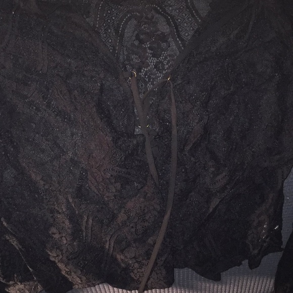 Lace shirt - Picture 2 of 2